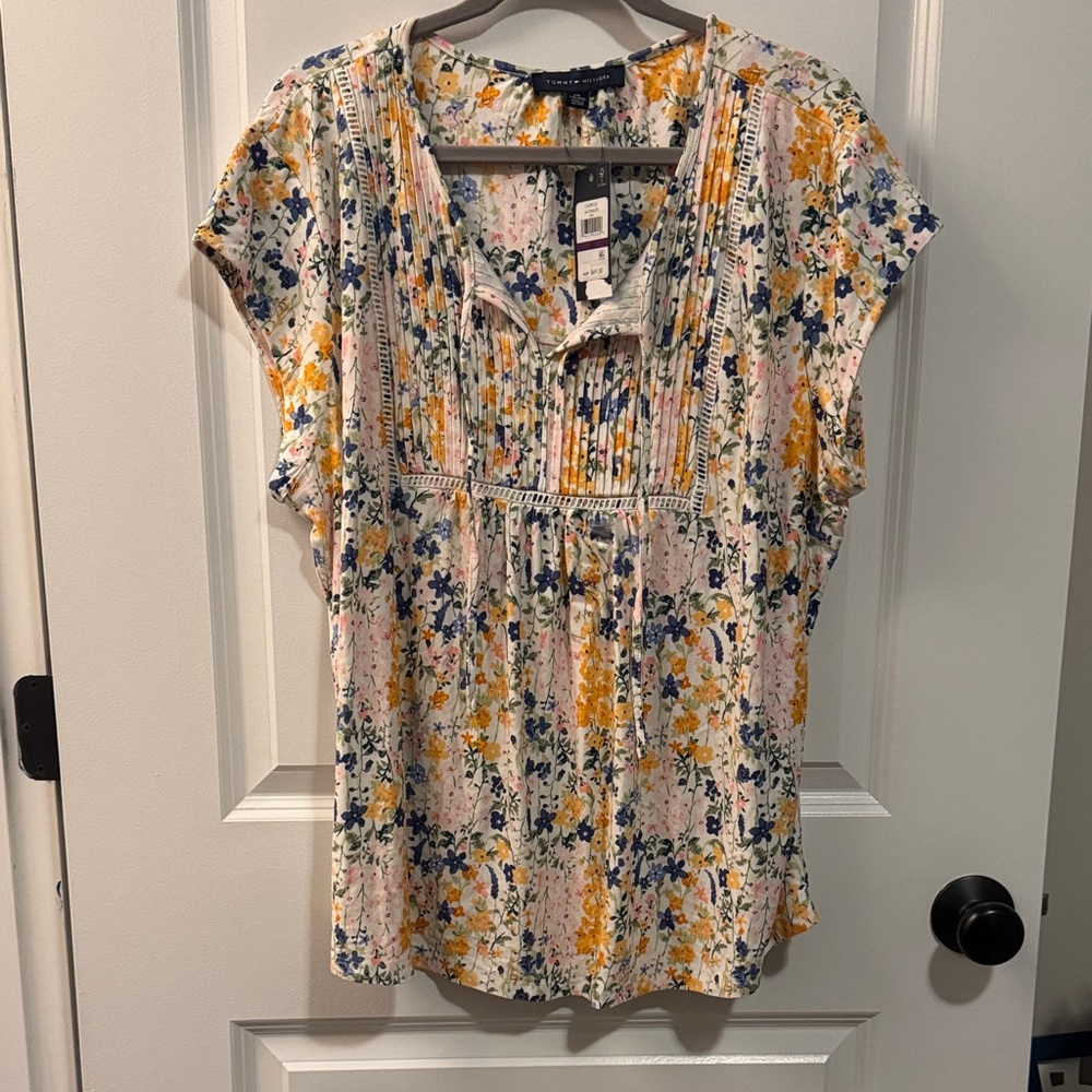 Tommy Hilfiger Women's floral Top